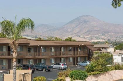 Days Inn by Wyndham in San Bernardino - image 2