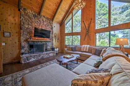 Remodeled Lake Arrowhead Mountain House with Deck!