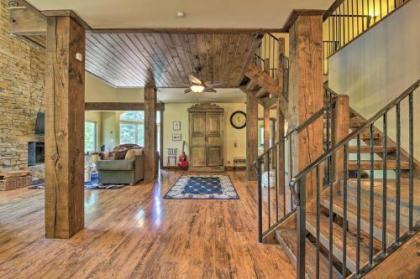 Incredible Lake Arrowhead Home with Views and Decks! - image 5