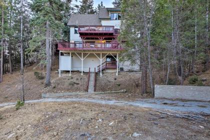 Beautiful Lake Arrowhead Home with 2 Decks and Views! - image 11