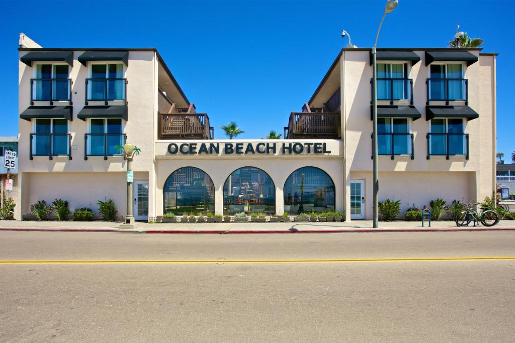 Ocean Beach Hotel - image 5