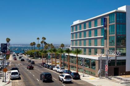 Hilton Garden Inn San Diego Downtown/Bayside CA - image 3