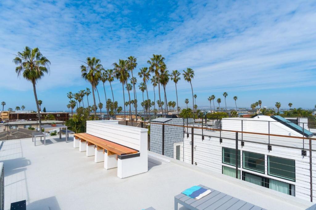 Steps to the Beach Rooftop Deck - image 4