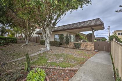 Apt in the Heart of Pacific Beach - 1 Mi to Coast! - image 5