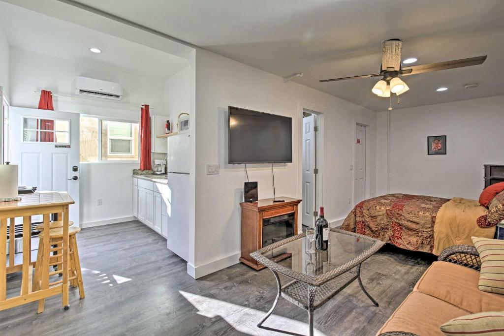 Sleek Studio with Grill - 1 Mi to Balboa Park! - main image