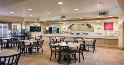 Best Western San Dimas Hotel & Suites - image 9