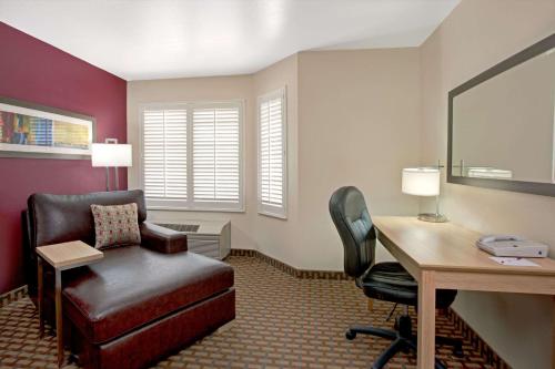 Ramada Limited and Suites San Francisco Airport - image 4