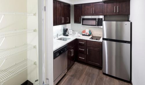 Homewood Suites by Hilton San Jose Airport-Silicon Valley - image 2