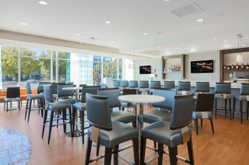 SpringHill Suites by Marriott San Jose Airport - image 5