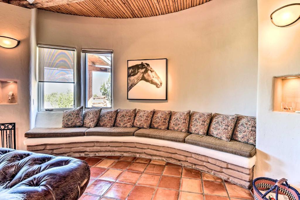 Secluded Ojo Caliente Home with Patio and Mtn Views - image 4