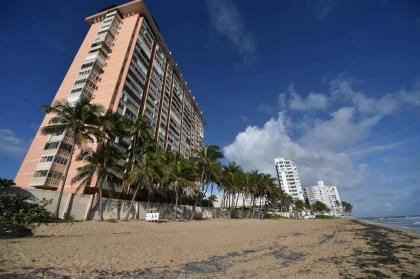 El Sol by the Sea POOLSIDE Cabana Studio Apartment BEACH POOL Parking - image 18