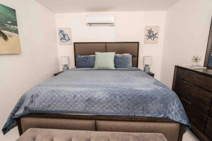 Modern 2BR with KingBed in the heart of Isla Verde Strip - image 10