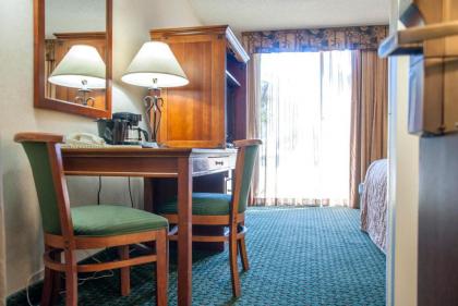 Rose Garden Inn - San Luis Obispo - image 15