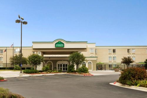 Wingate by Wyndham San Marcos - main image