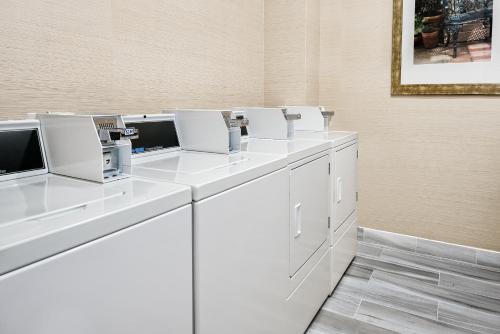 Hilton Garden Inn San Marcos - image 4