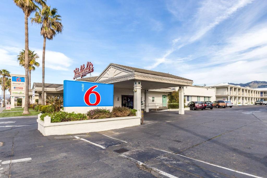 Motel 6 San Rafael - main image