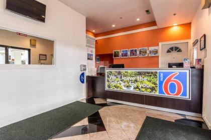 Motel 6 San Rafael - image 10