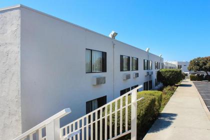 Motel 6-San Simeon CA - Hearst Castle Area - image 13