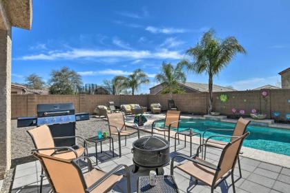 Family Home with Hot tub on Johnson Ranch Golf Course San tan Valley Arizona