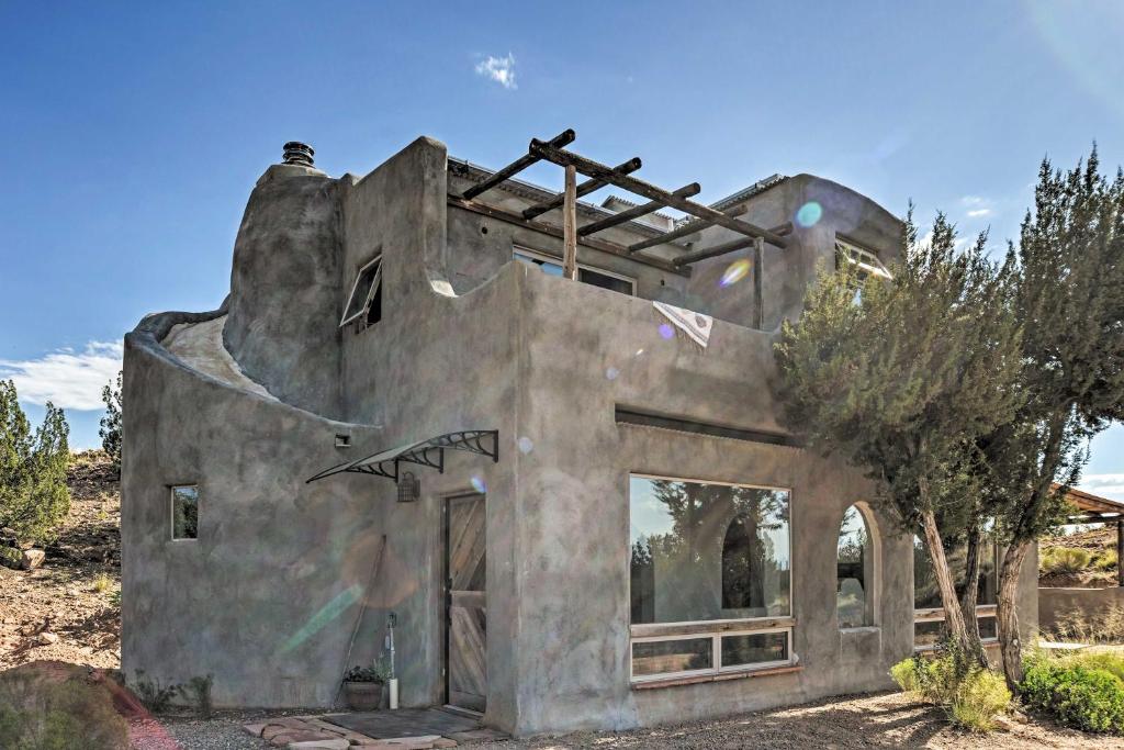 Secluded San Ysidro House with Desert Views! - image 2