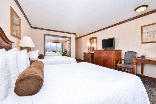 Best Western Edgewater Resort - image 5