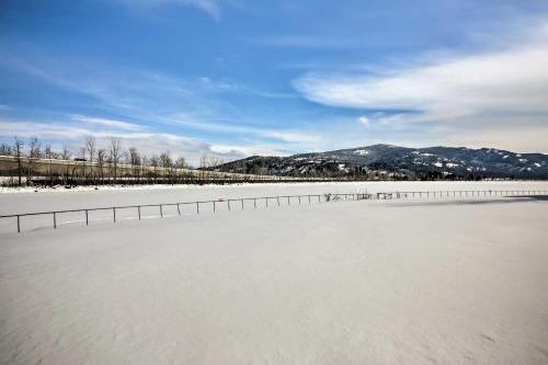 Condo with Porch and Mountain View on Lake Pend Oreille - image 4