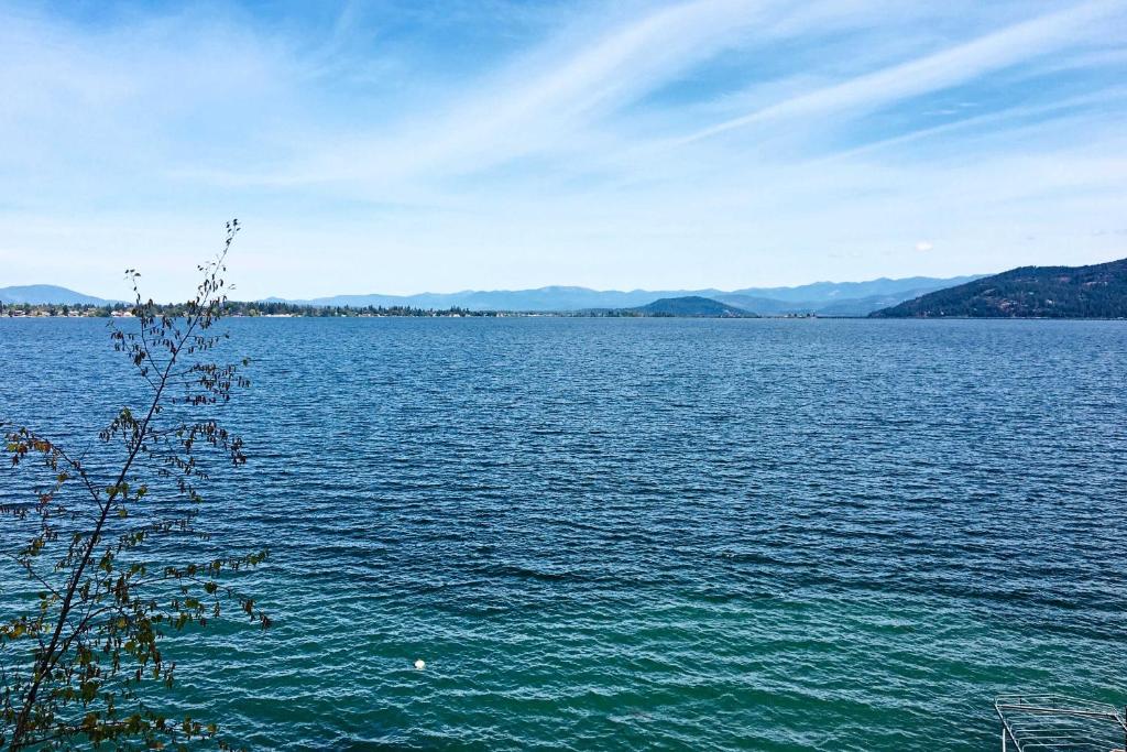 Waterfront Condo 20 Steps from Lake Pend Oreille! - image 5