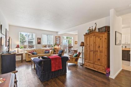 Beautifully Updated Sandpoint Townhome - image 5