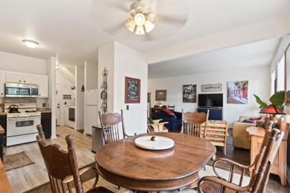 Beautifully Updated Sandpoint Townhome - image 6