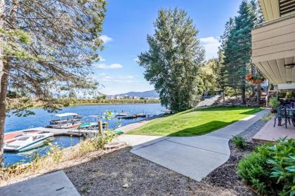 Driftwood Waterfront Gem - image 15