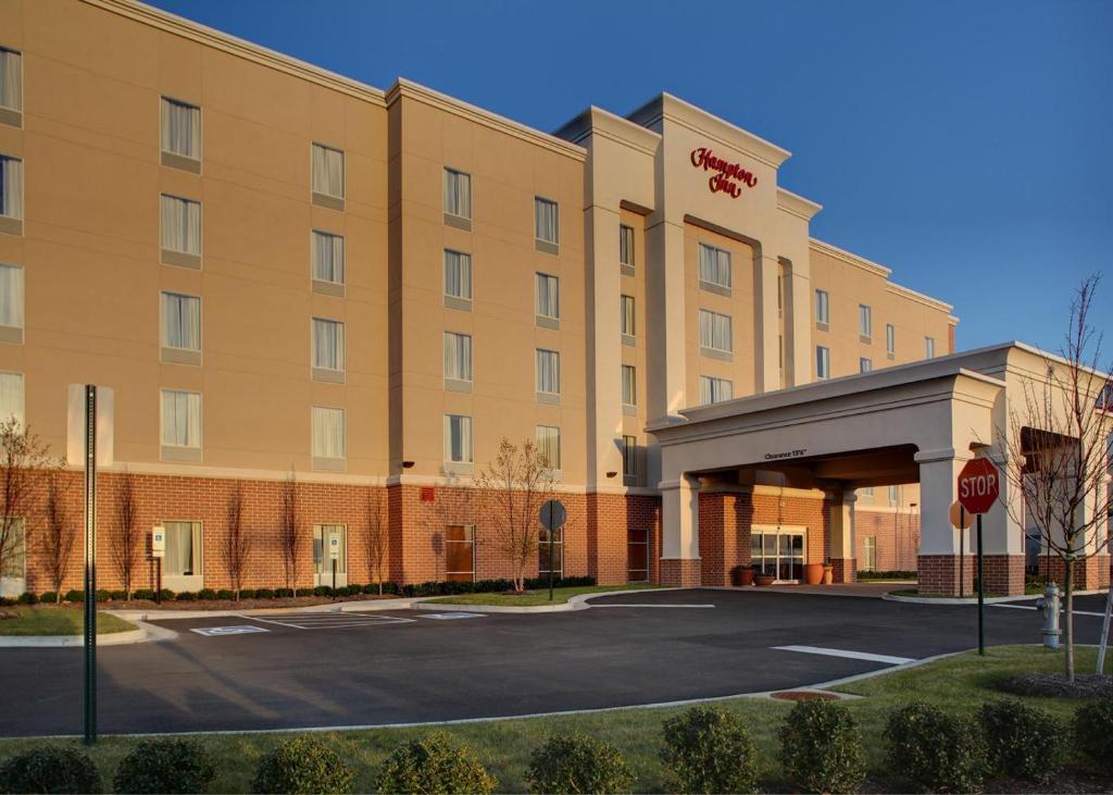 Hampton Inn Richmond - Airport - image 7