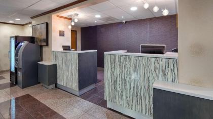 Best Western Plus Richmond - image 2