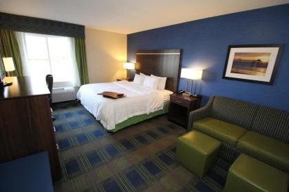 Hampton Inn Sandusky-Central - image 12