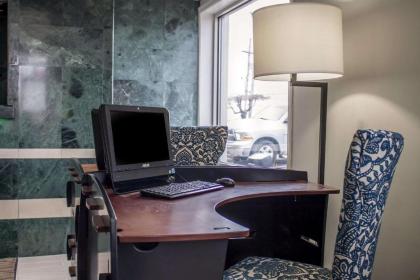 Comfort Inn Sandusky - image 3