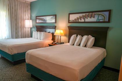 Cedar Point's Express Hotel - image 6