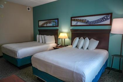 Cedar Point's Express Hotel - image 8