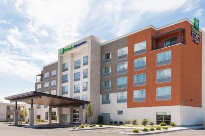 Holiday Inn Express & Suites Sandusky an IHG Hotel - image 12