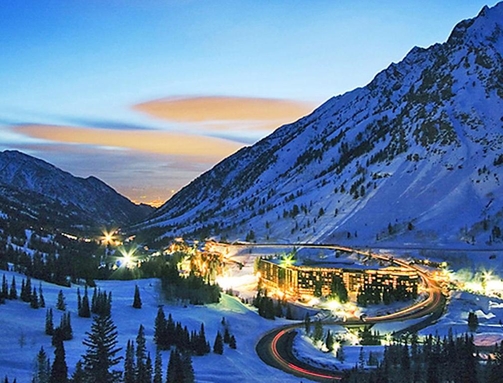 Year-Round Condo Resort in the Wasatch Mountains Utah - image 7