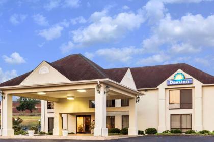 Days Inn by Wyndham Sanford - image 2