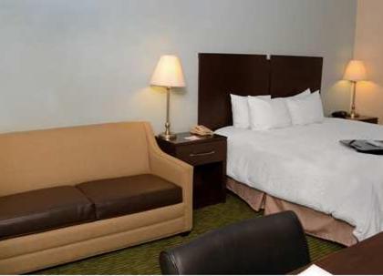 Hampton Inn Sanford - image 11