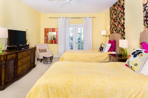 Ark-Captiva Beach Villas - image 3