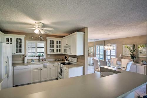 Luxury Sanibel Condo with Ocean View - Steps to Beach - image 4