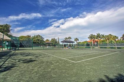 Sanibel Island Studio with Pool Access Walk to Beach - image 11