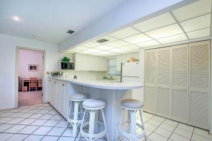 Blind Pass Condo B110 on beautiful Sanibel Island - image 11