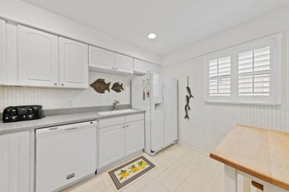 Blind Pass Condo C207 on beautiful Sanibel Island - image 13