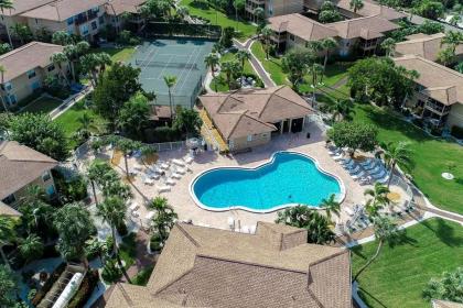 Peaceful spacious resort condo near Bowman's Beach - Blind Pass C208 - image 11