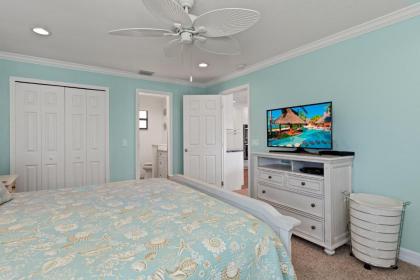 Beach resort condo on Sanibel's secluded west end - Blind Pass C210 - image 8