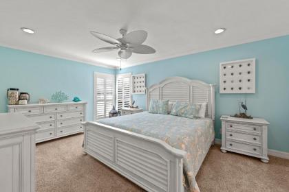 Beach resort condo on Sanibel's secluded west end - Blind Pass C210 - image 9