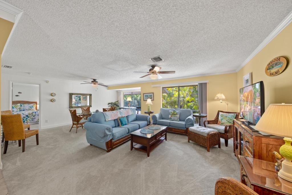 Enjoy sunsets at Sanibel's hidden gem resort condo - Blind Pass E201 - main image