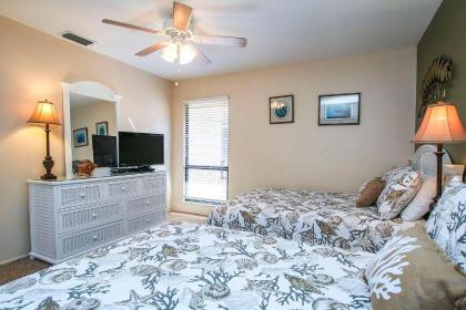 Family style beach resort condo on quiet Sanibel - Blind Pass E204 - image 9